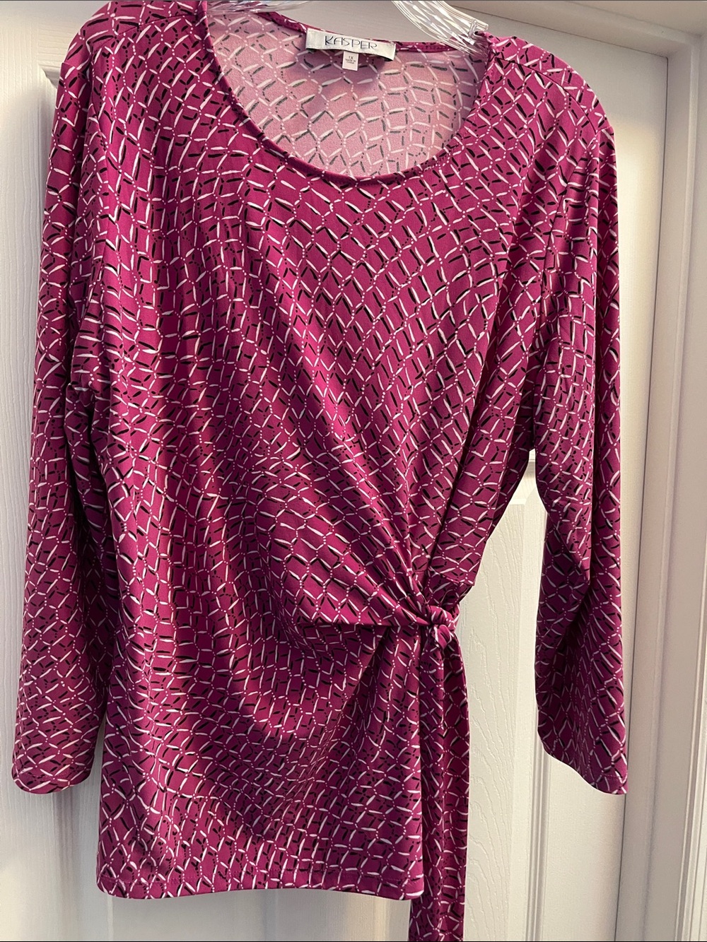 Kasper Fuchsia Geometric Tie-Waist Blouse